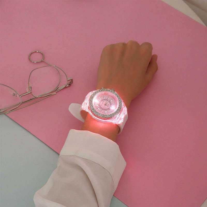 Ceas Activ LED cu Jocuri de lumina 7 culori - 4 moduri flash Pink