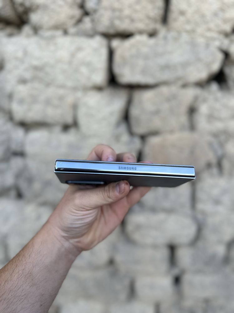 Samsung galaxy Z Fold 4 512 gb