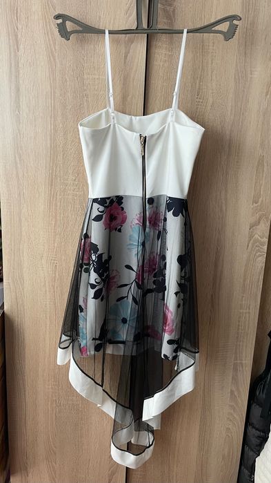 Интересна официална рокля