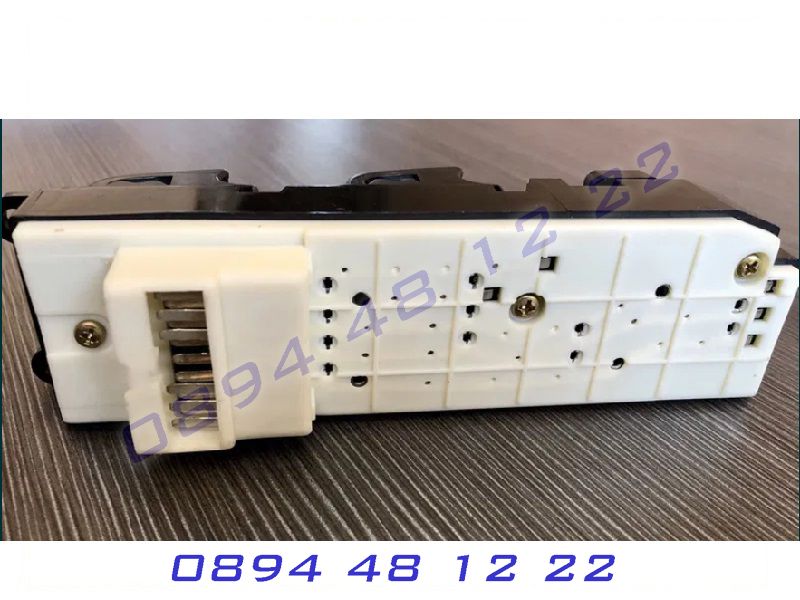 Конзола Бутони Ел. Стъкла TOYOTA Corolla Land Cruiser Тойота Корола