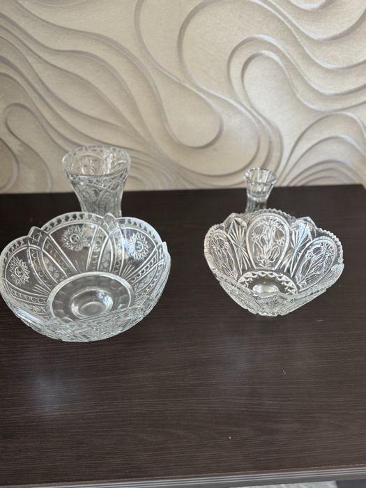 Вазы хрустальные 2штуки