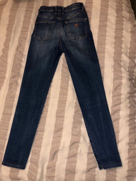 Blugi guess, marimea 32