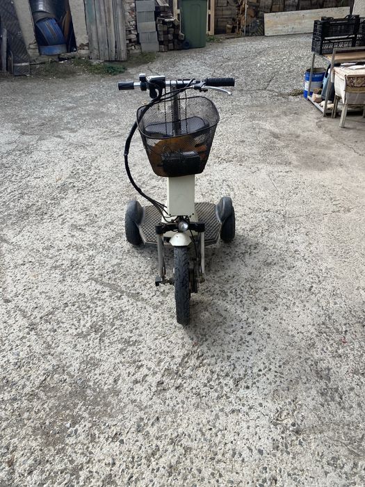 Продавам електрическа триколка