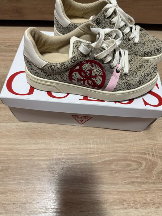 Sneakers Guess .