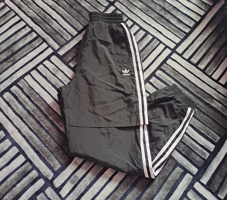 Pantaloni de dama fas