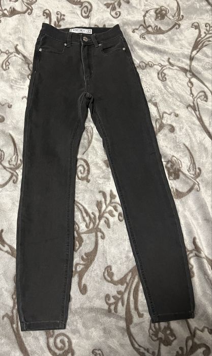 Дънки- разме С .