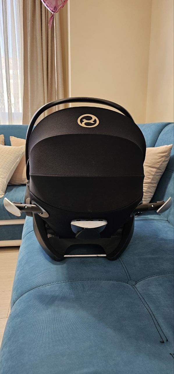 Cybex cloud Q infant Car Seat