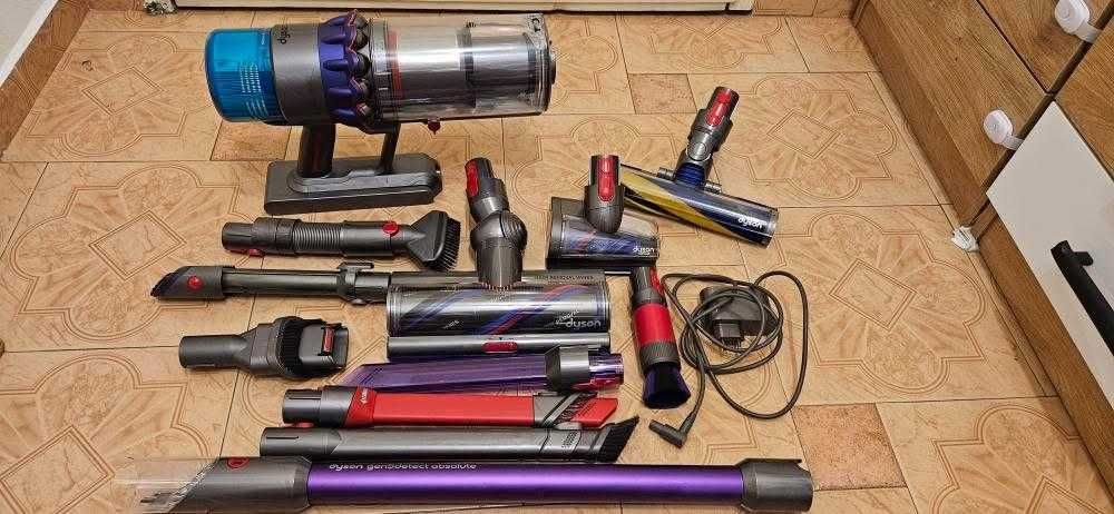 Прахосмукачка Dyson Gen5detect Absolute + аксесоари