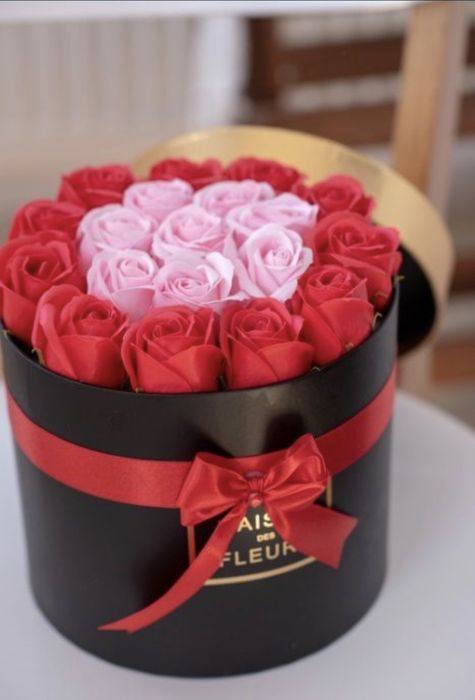 Cutie cadou Trandafiri Artificiali