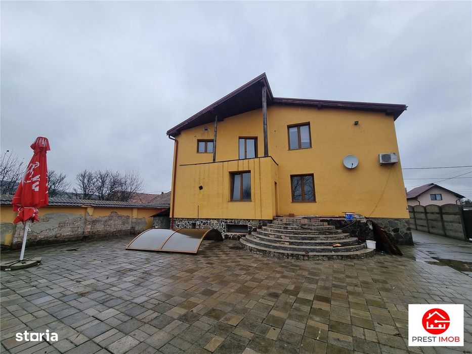 De inchiriat spatiu birouri, 10 birouri , 4 bai, garaj, 4 bai si teren