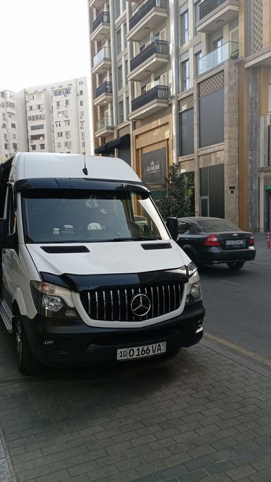 Микроавтобус Мерседес спринтер