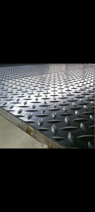 Продам дорожка черный цвет.
Толщина - 3,0мм.
Ширина