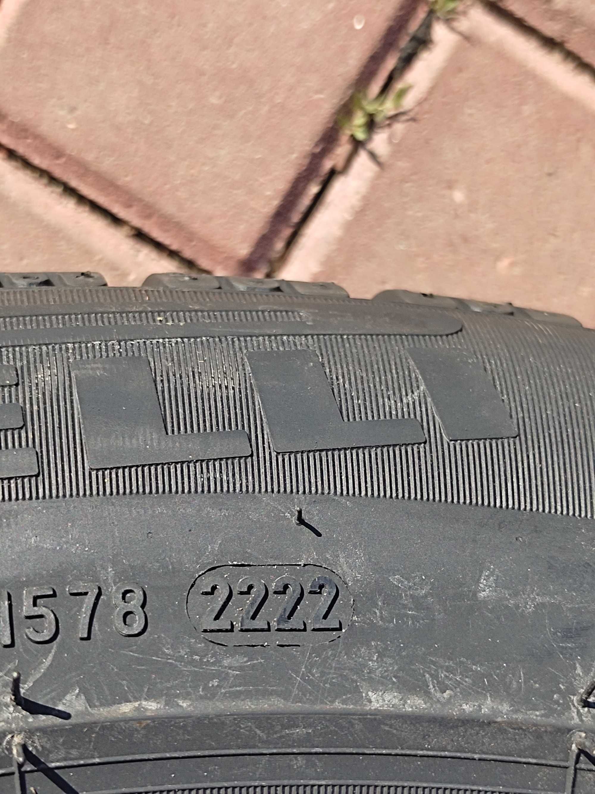 4 anvelope noi Pirelli 215/65/17 m+s iarna 2022