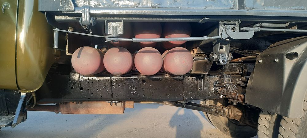 Заватской  Селхоз  Зил  самсвал  130  сотилади