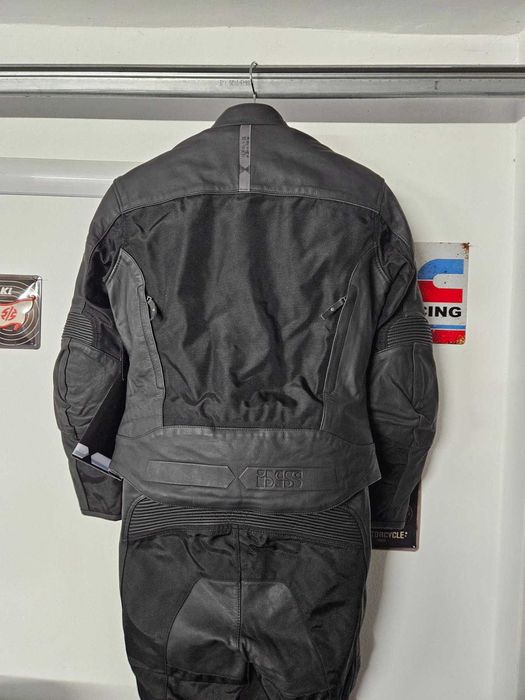 Чисто нов мото екип IXS -(текстил и кожа) , размери: от 50 до 56