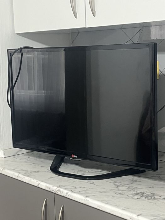 Продам телевизор LG