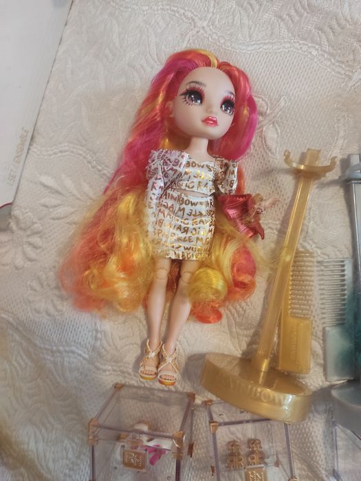 Финално намаление! Rainbow high holly and laurel кукли