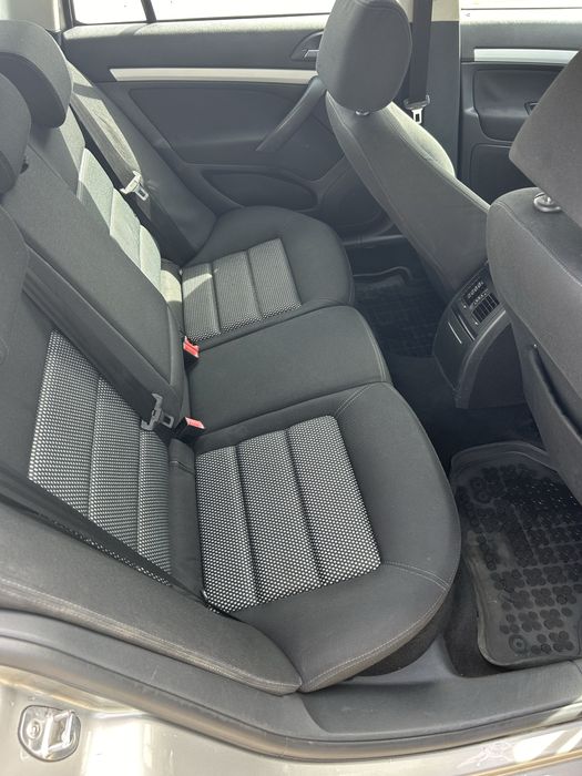 Skoda octaviaScout 2.0 TDI(4x4)