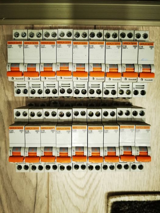 Siguranțe C, 16, 20, 25