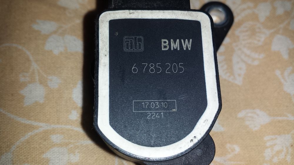 Senzor nivel faruri xenon BMW seria 3 E90 E91 Seria 5 E60 61 X5 E70 X6