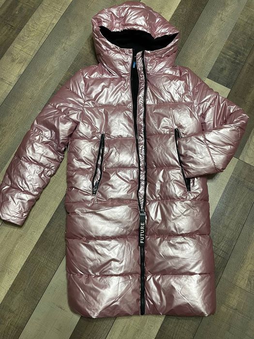 Продам пуховики для девочки