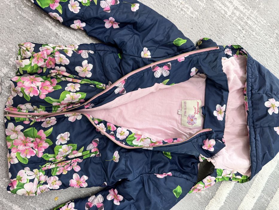 Одежды для девочек 5,6 лет LC WAIKIKI