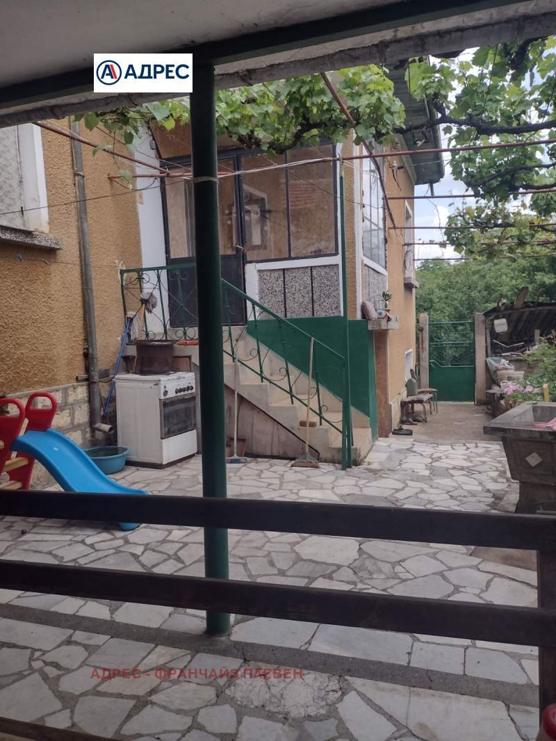 Къща в Враца, област-с.Галатин площ 100 цена 50000