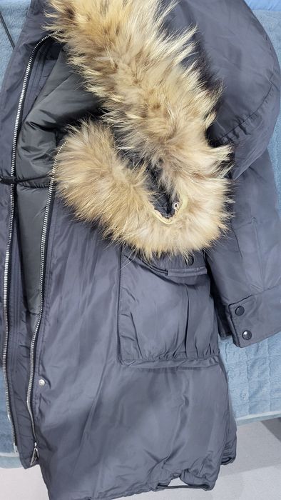 Продам б/у зимнюю куртку.