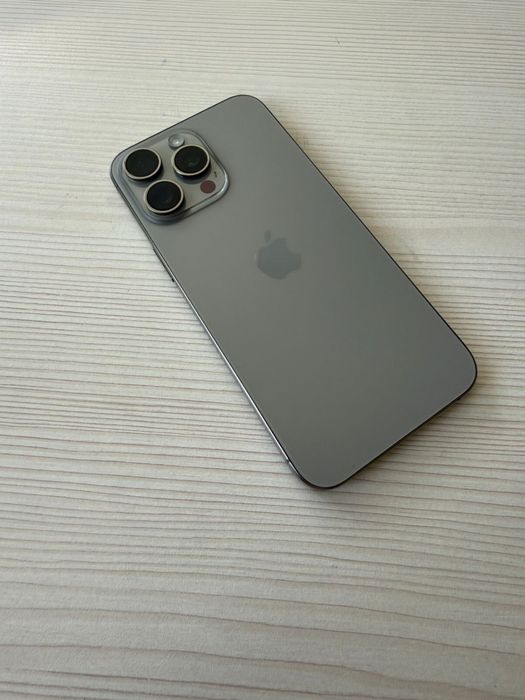 Срочно продам IPhone 15 Pro Max 256