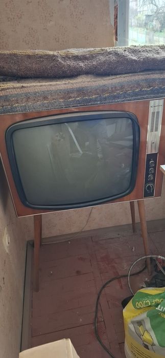 Продавам телввизор Slava