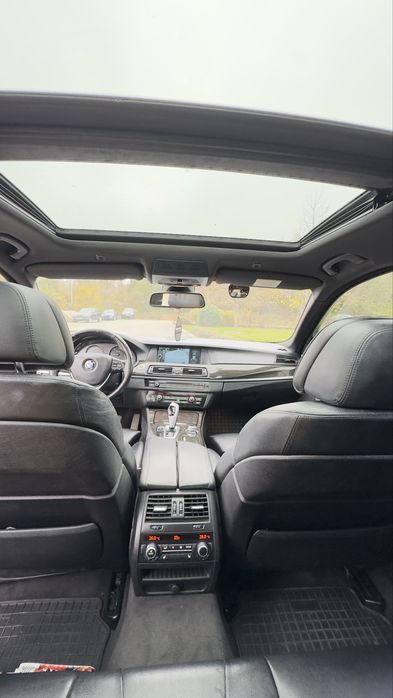 BMW F11 530d headup/360/softclose