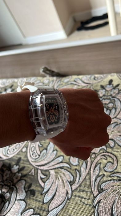 Часы Продам срочно