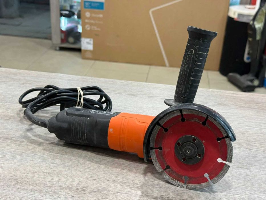Ъглошлайф Black & Decker BEG010 710W