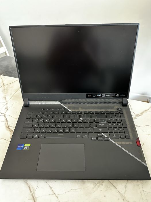 Продам ноутбук asus rog strix g16