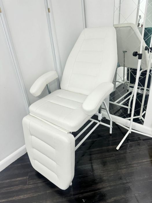 Косметологическое кресло кушетка