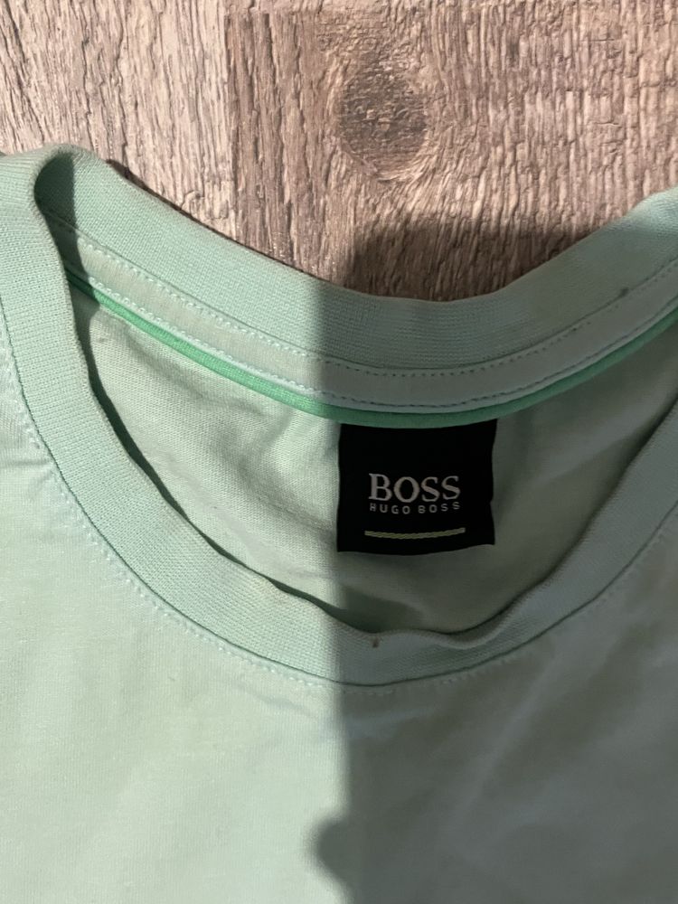 Vand tricou hugo boss