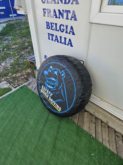 Vand huse roata rezerva  Patrol Toyota Land Cruiser 4x4