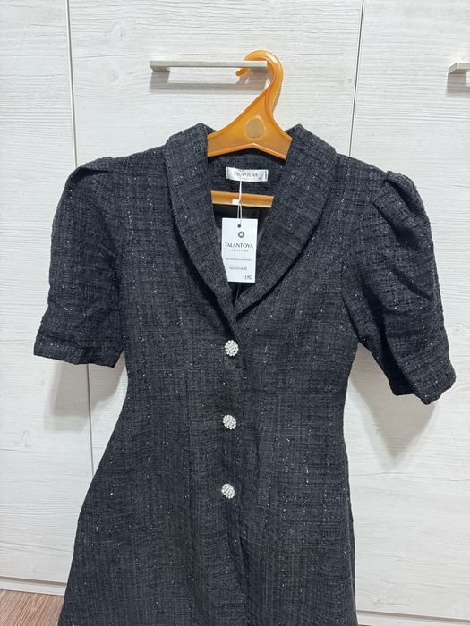 Срочно продам новое платье