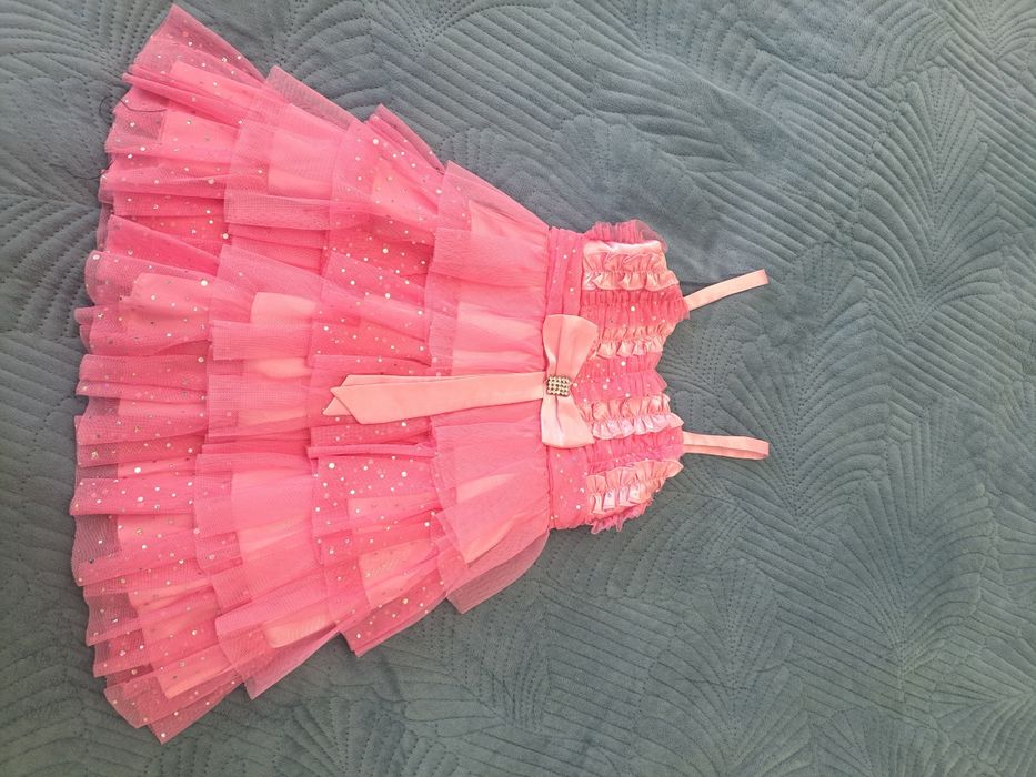 Продам нарядное платье.