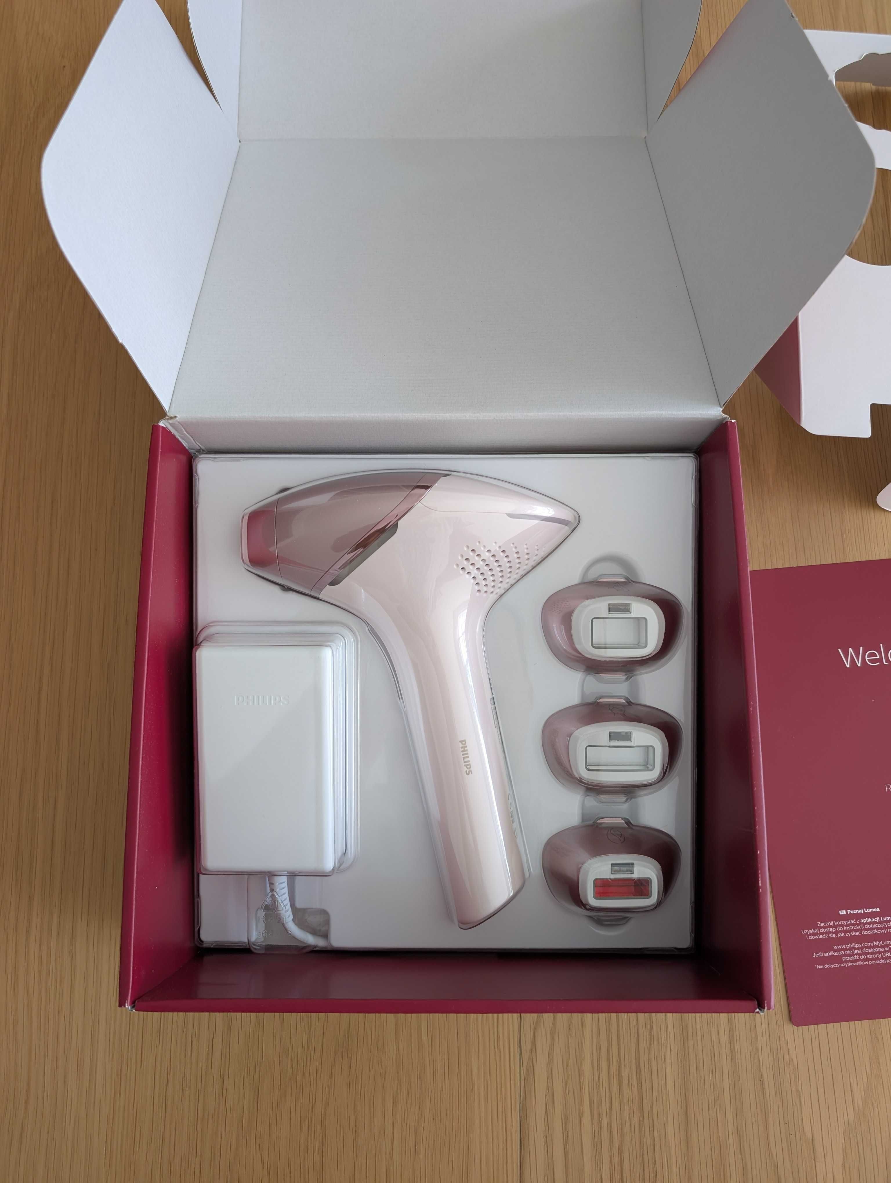 Фотоепилатор Philips Lumea 9000 BRI958 - неизползван