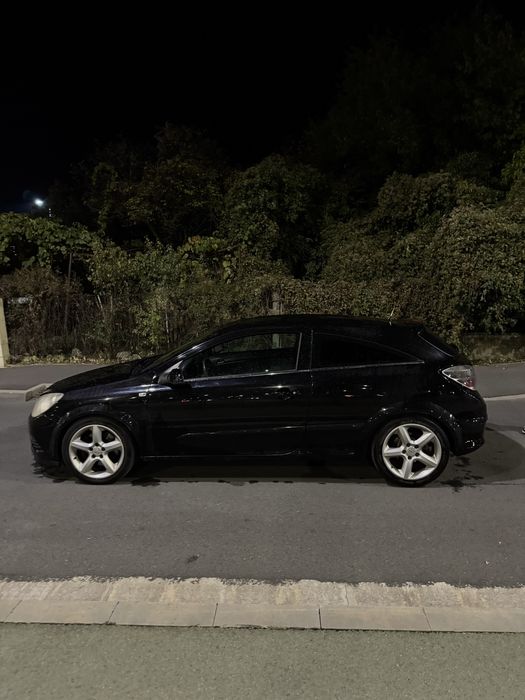 Opel astra H GTC
