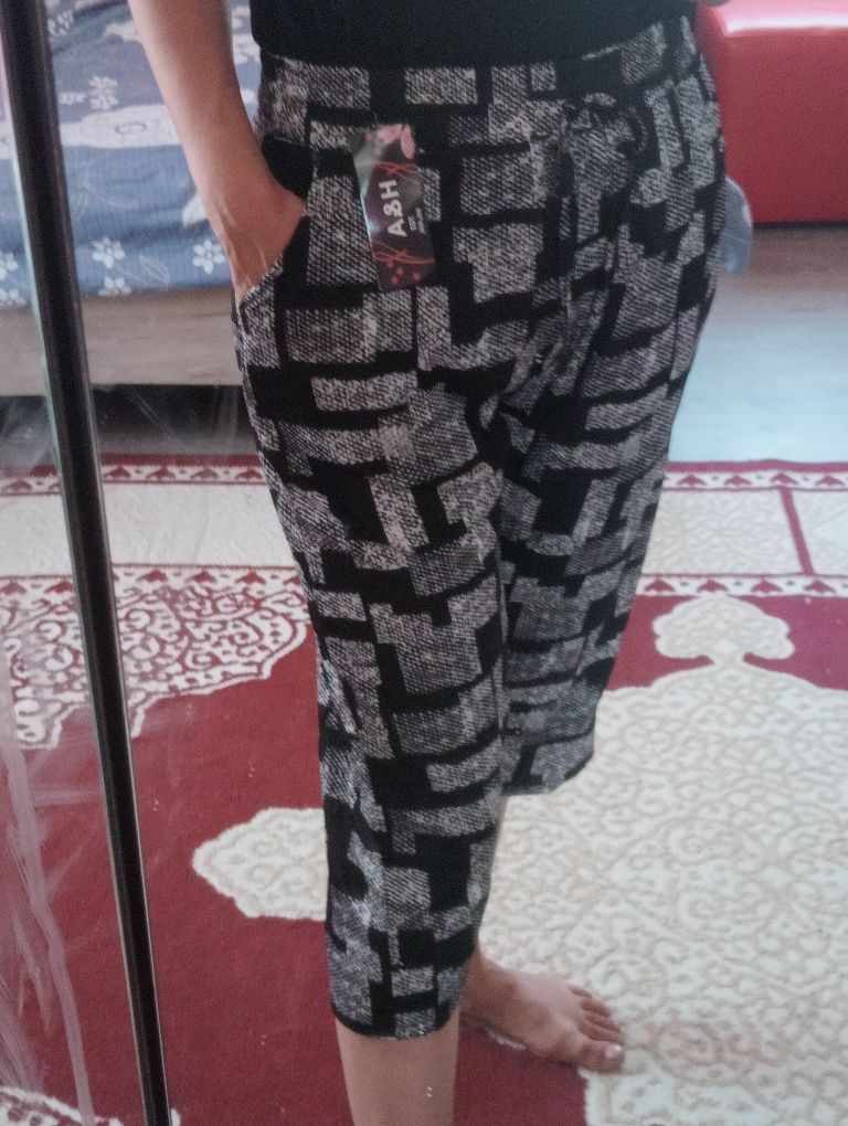 Pantaloni damă evazați 3 sfert