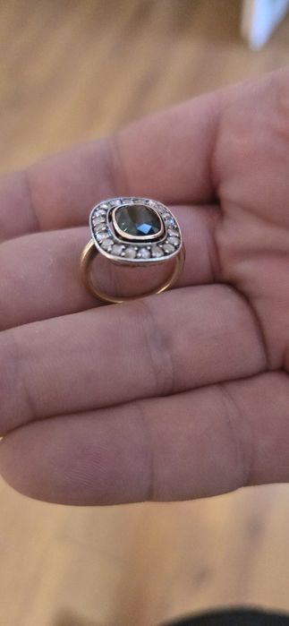 Inel aur 18 k diamante si safir natural antourage