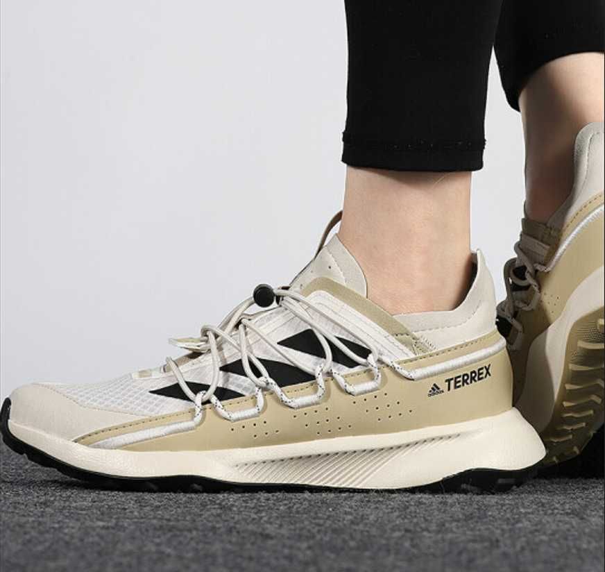 Оригинални дамски маратонки * ADIDAS TERREX VOYAGER 21  * 39 1/3