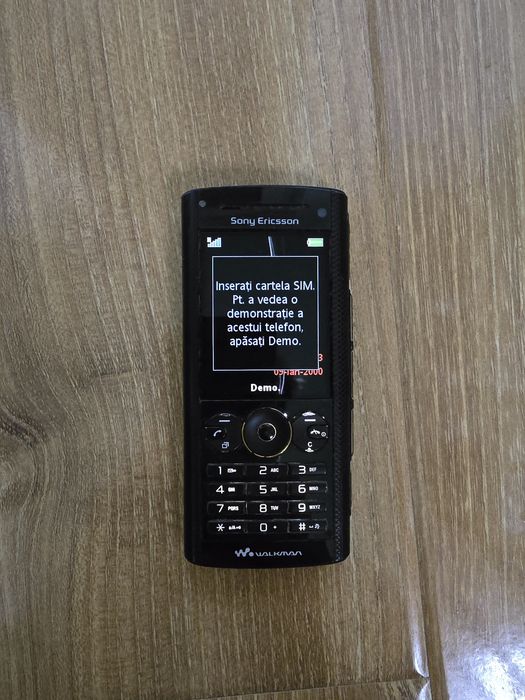 Telefon de colectie Sony Ericsson W902 Walkman