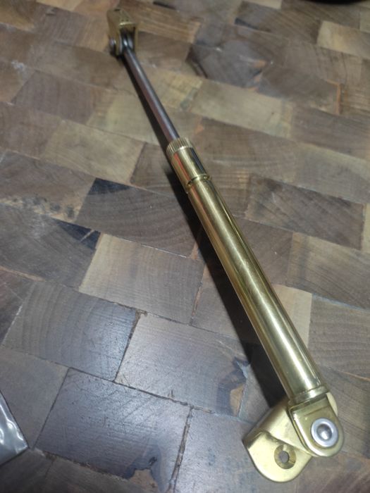 панти с амортесьор