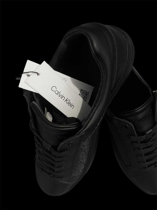 Calvin Klein Low top Lace up/w zip