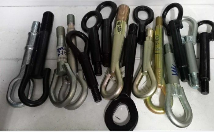 Крюки буксировочные