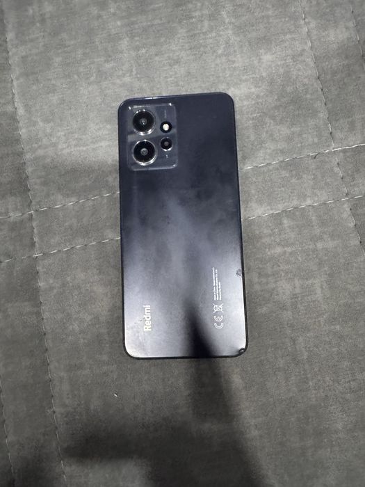 Redmi Note 12  miyatina 1ta xotira 128GB oldiga soat qoshib beriladi