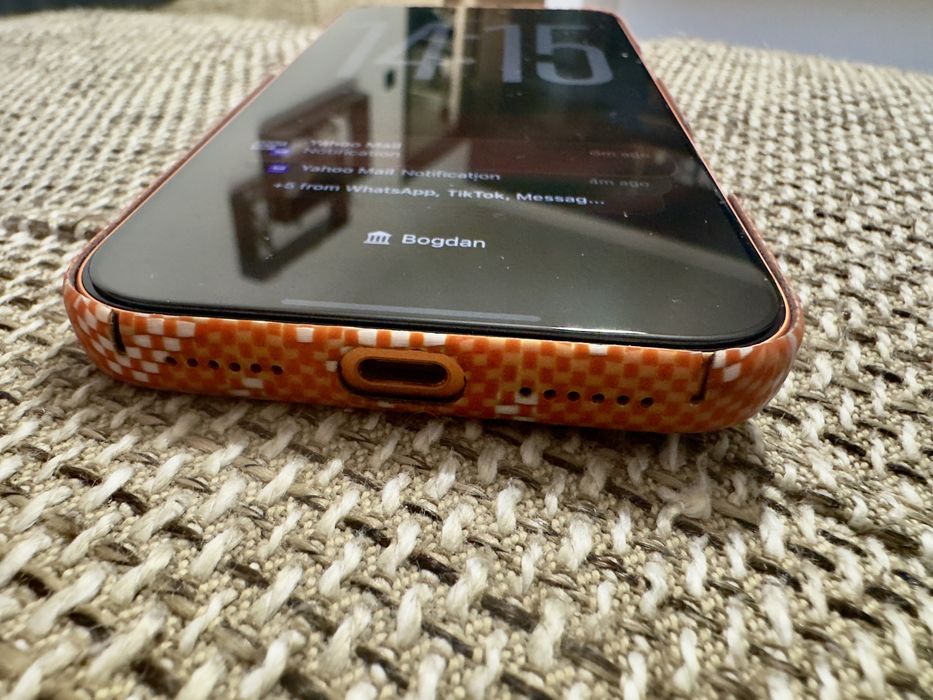 Husa din fibra de carbon  pentru Iphone 17 Pro Max